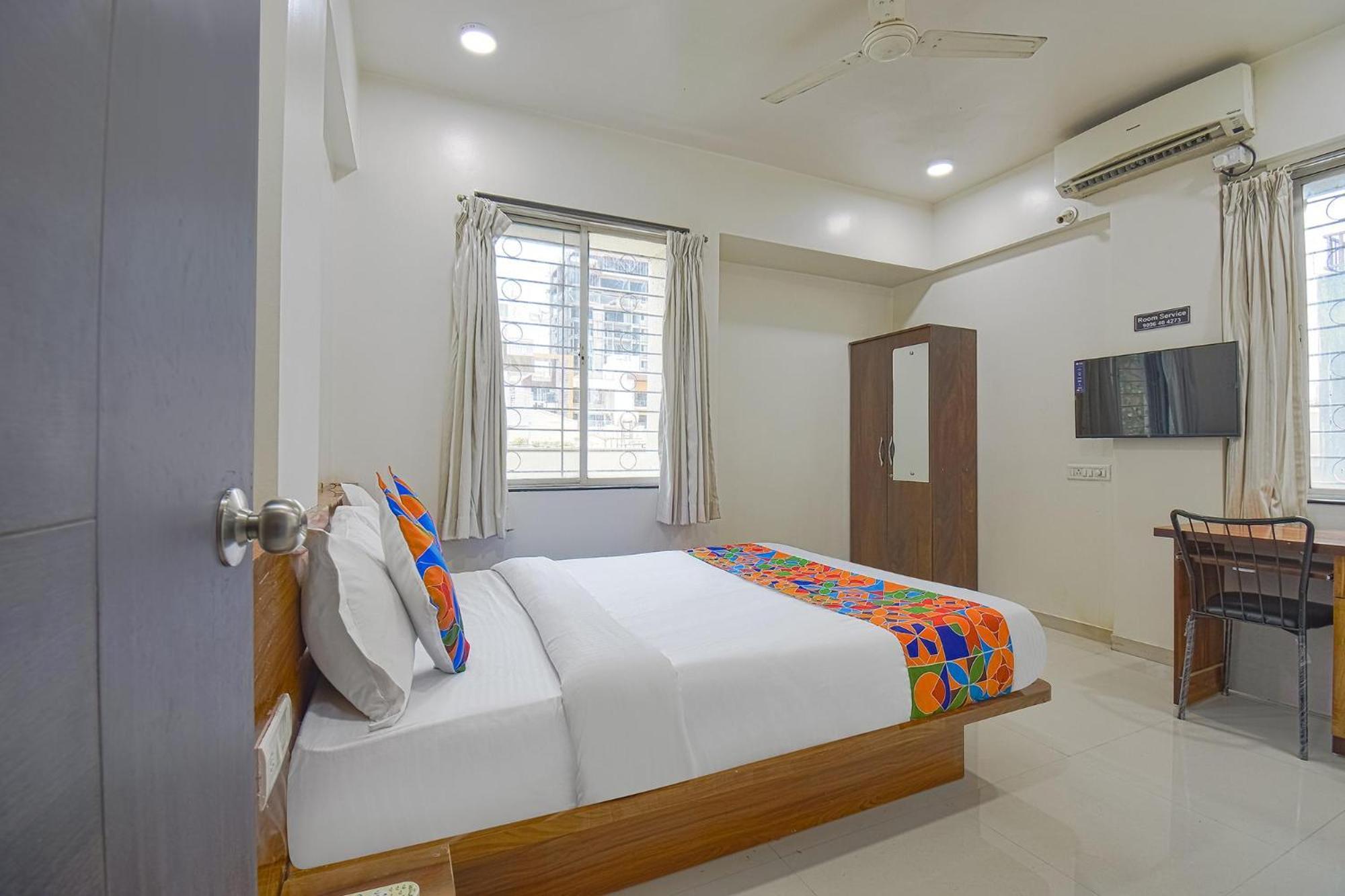 Fabhotel Skylight Studio Rooms - Nr Mcf Camp Pune Exterior foto
