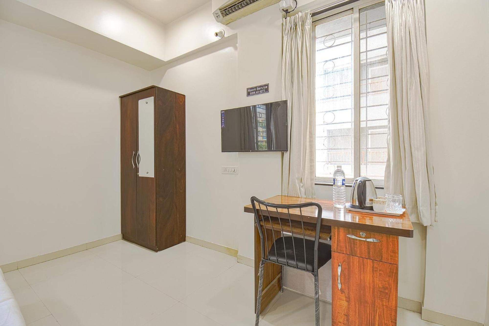 Fabhotel Skylight Studio Rooms - Nr Mcf Camp Pune Exterior foto