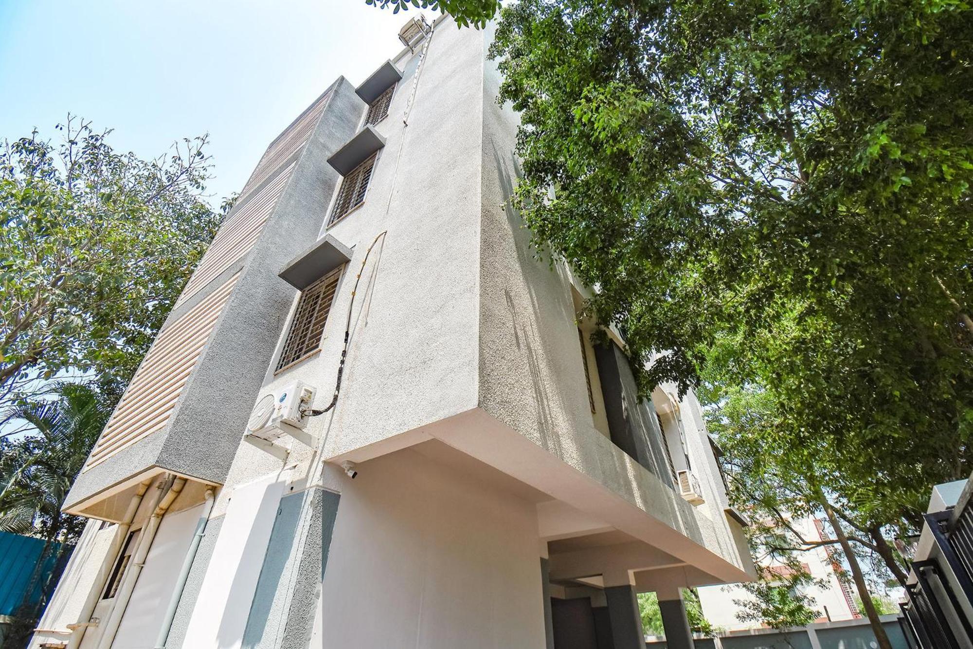 Fabhotel Skylight Studio Rooms - Nr Mcf Camp Pune Exterior foto