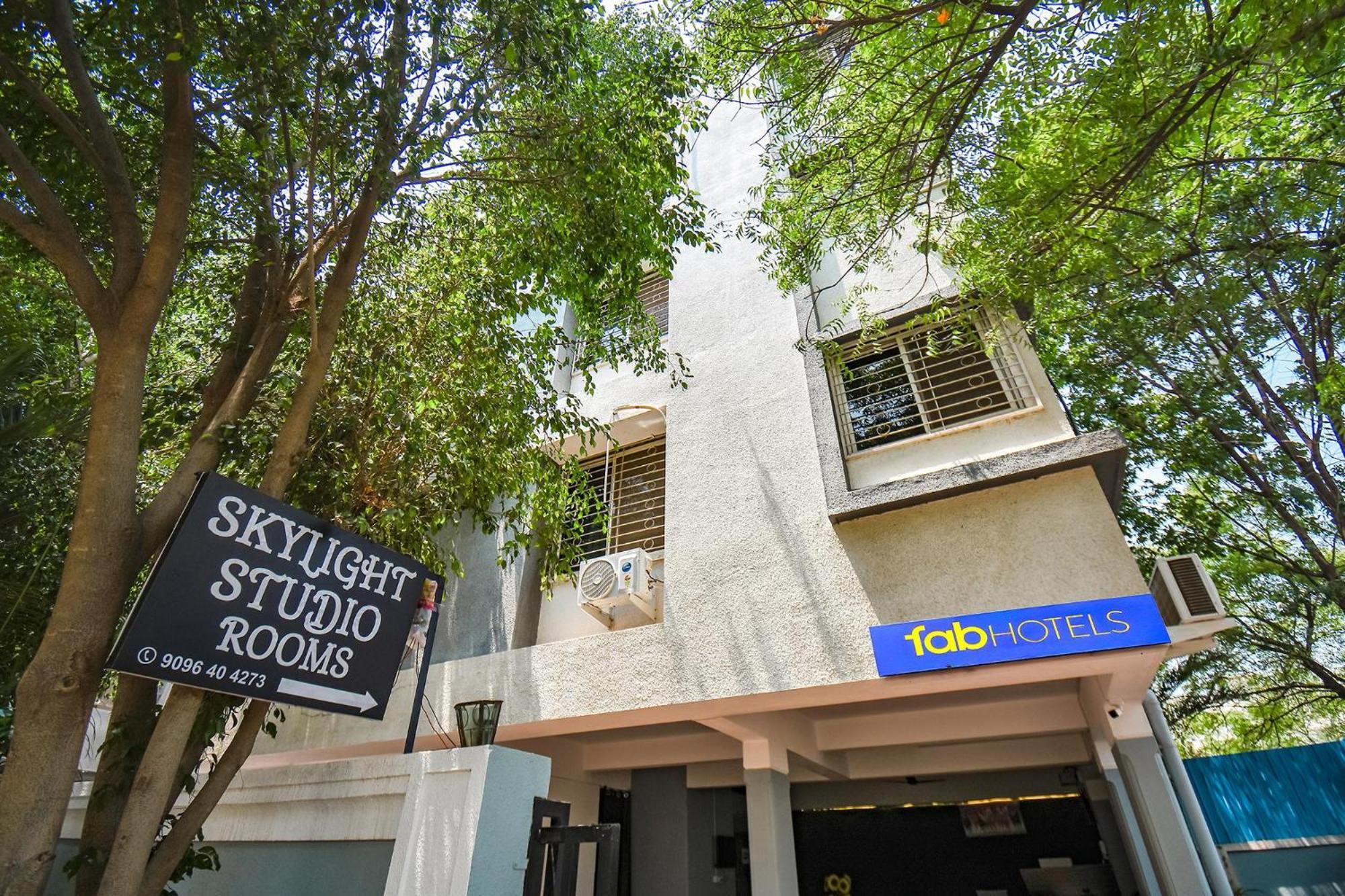 Fabhotel Skylight Studio Rooms - Nr Mcf Camp Pune Exterior foto